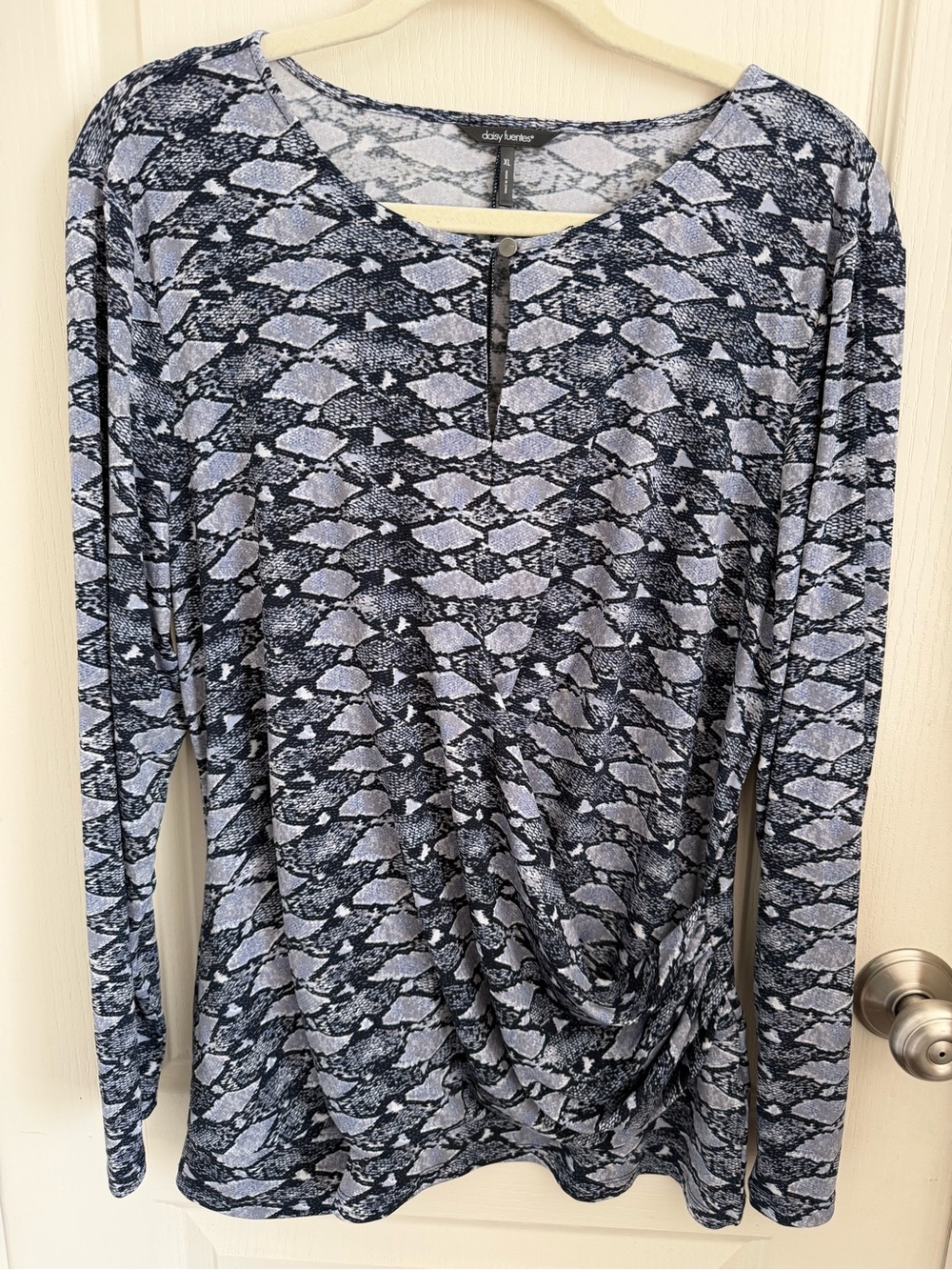 Daisy Fuentes Grey and Black Snakeskin Print Long-Sleeve Top, size XL